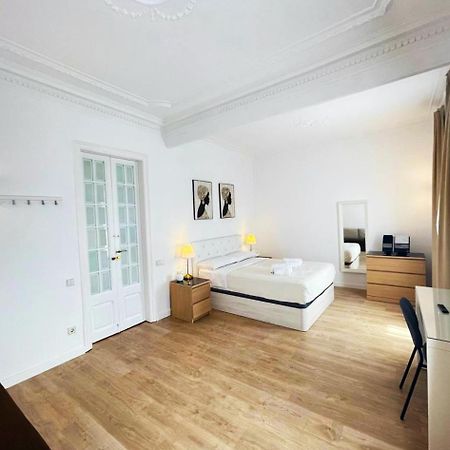 Flor Habitaciones Barcelone Extérieur photo