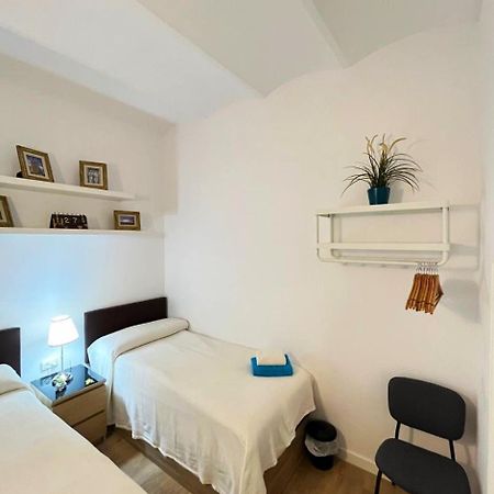 Flor Habitaciones Barcelone Extérieur photo