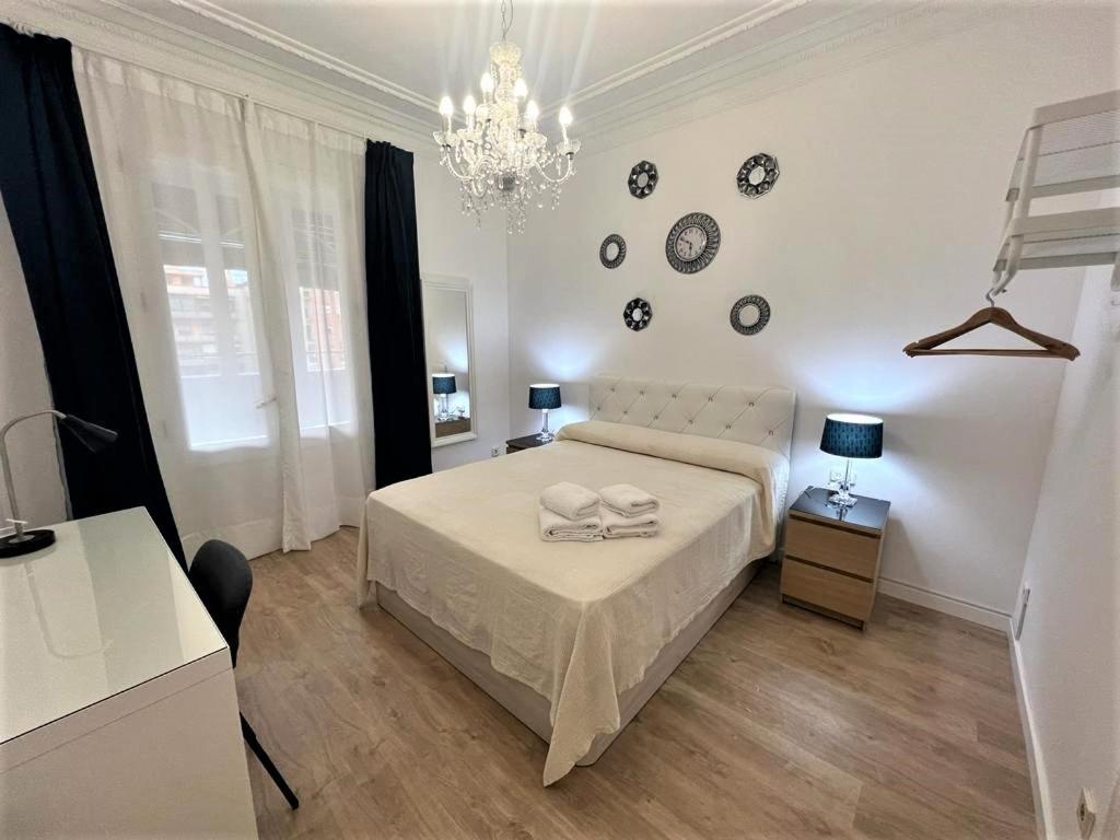 Flor Habitaciones Barcelone Extérieur photo