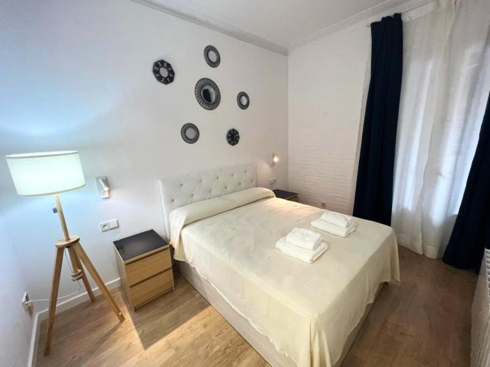 Flor Habitaciones Barcelone Extérieur photo