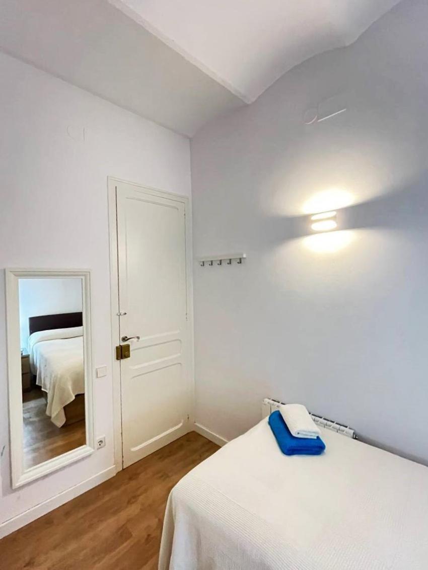Flor Habitaciones Barcelone Extérieur photo