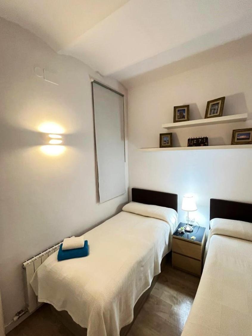 Flor Habitaciones Barcelone Extérieur photo