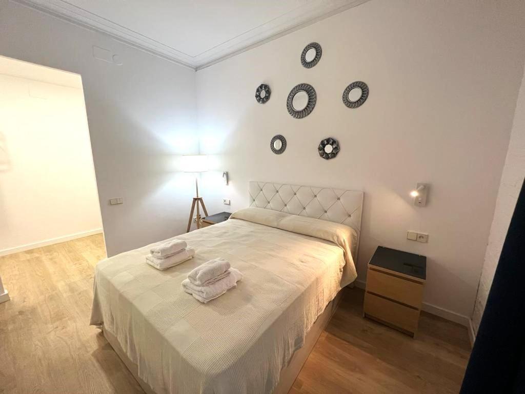 Flor Habitaciones Barcelone Extérieur photo
