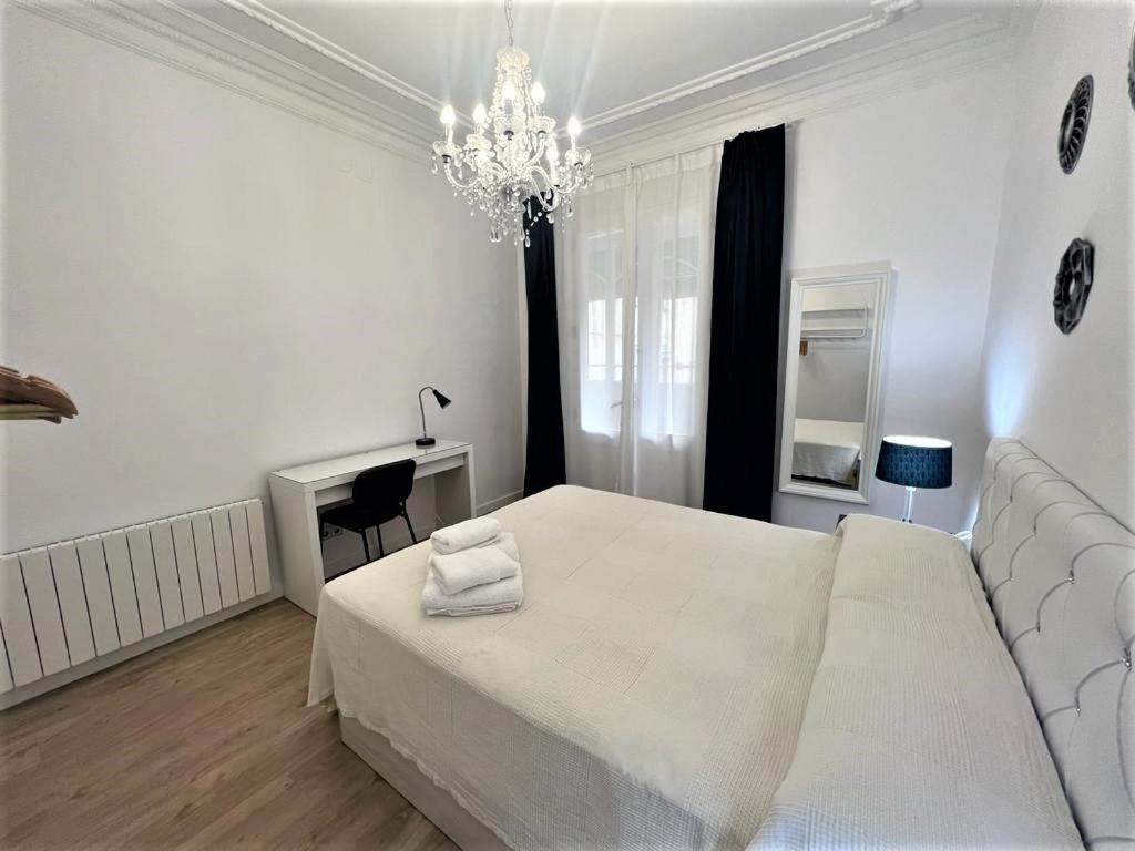 Flor Habitaciones Barcelone Extérieur photo