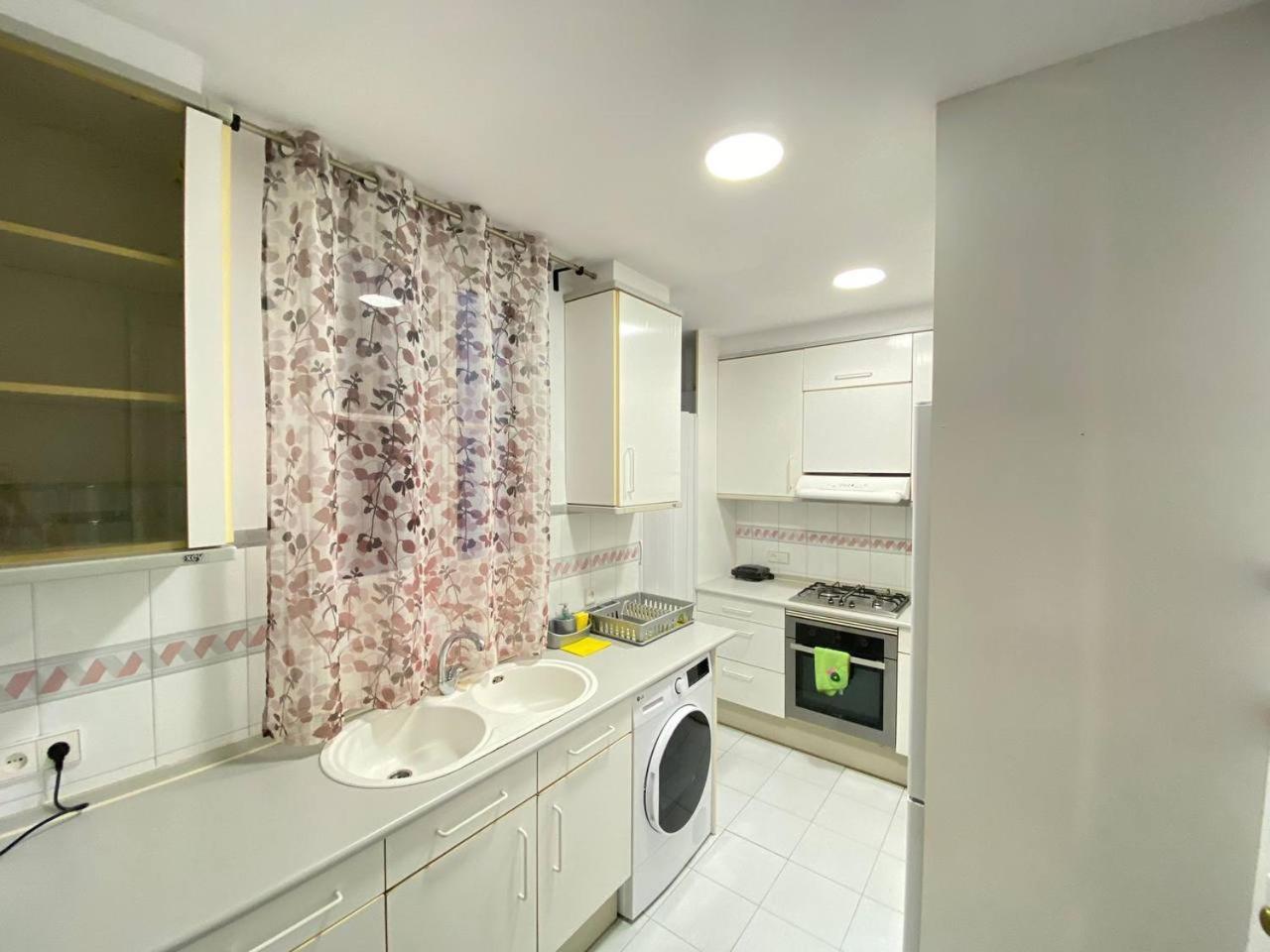 Flor Habitaciones Barcelone Extérieur photo